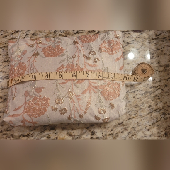 Cosmetic/Clutch material bag - Picture 3 of 4